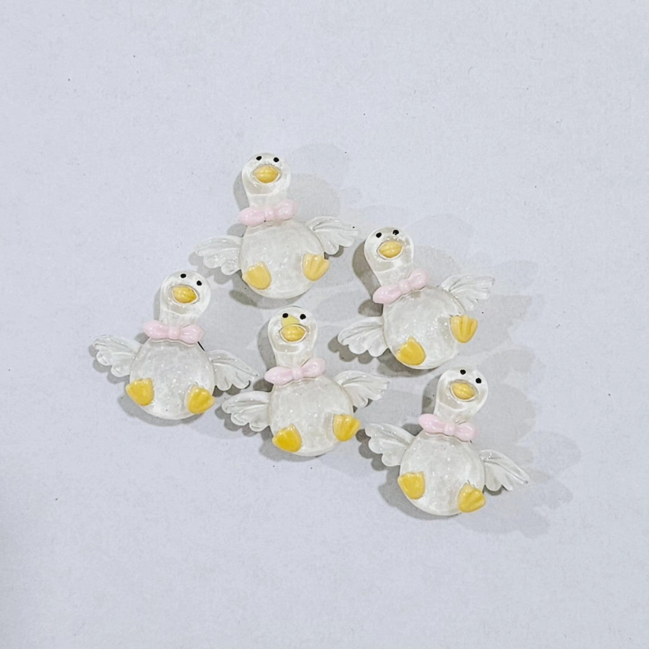 RIBBON DUCKY SHOE CHARM