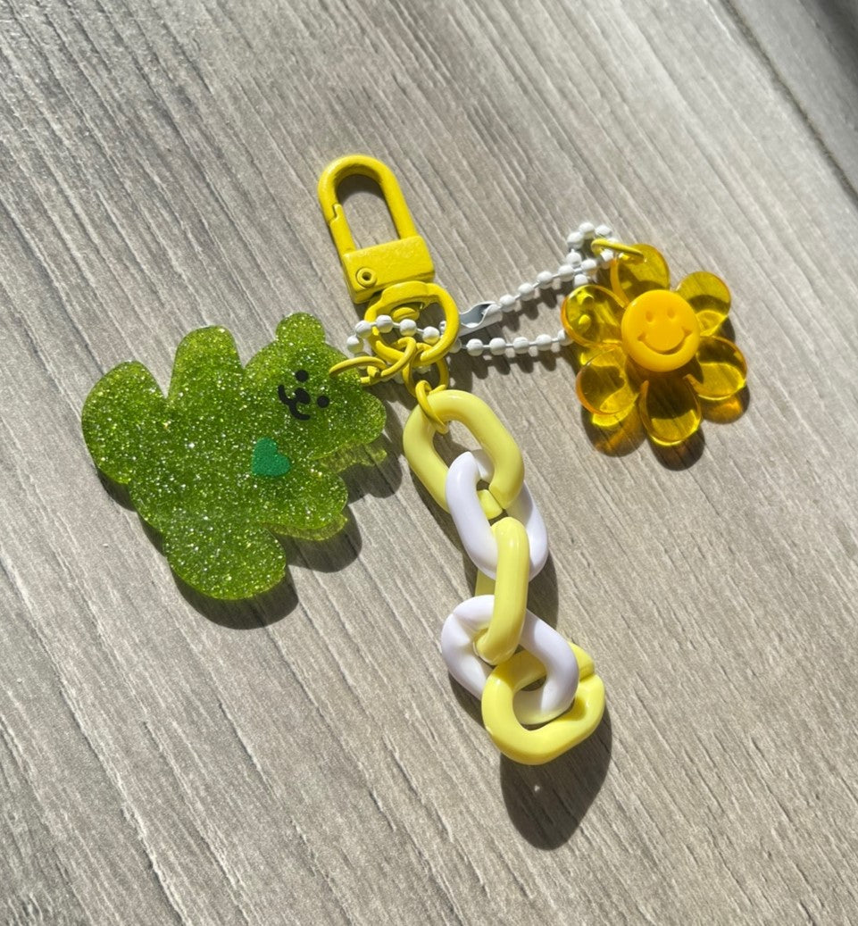 MINI FLOWER BEAR KEYCHAIN