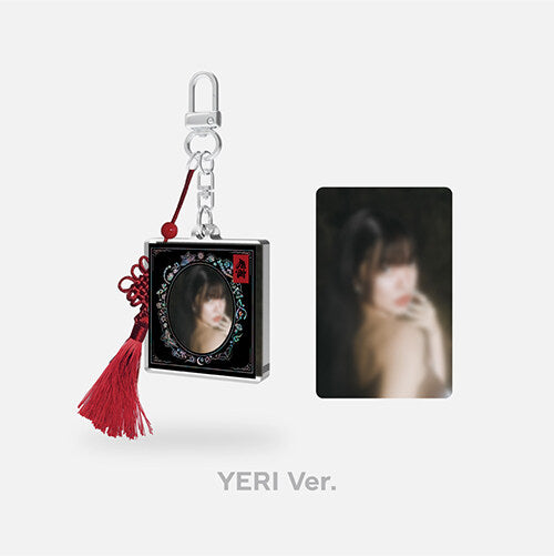 RED VELVET CHILL KILL FRAME PHOTO KEYRING